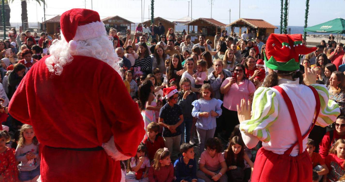 Pai Natal distribuiu prendas e alegria a dezenas de crianças na Ribeira Brava