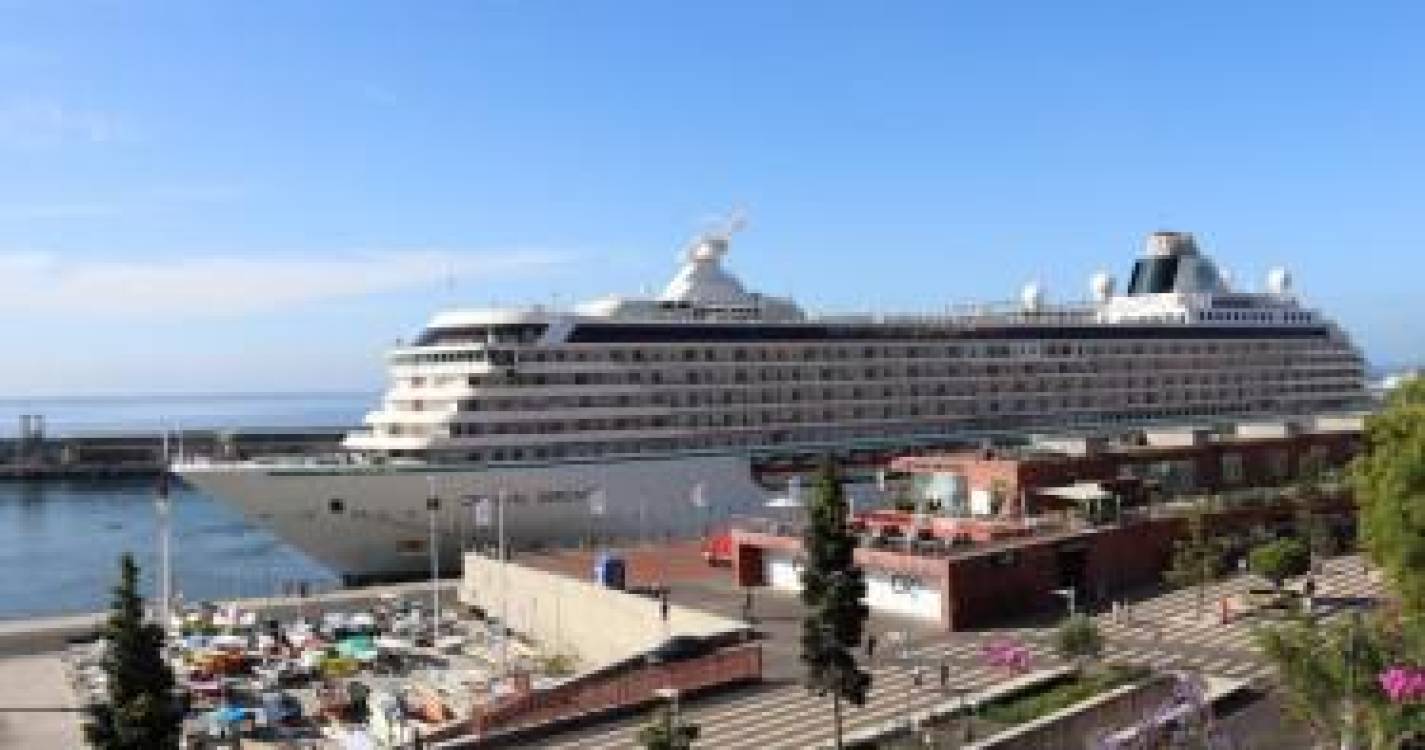 ‘Crystal Serenity’ faz movimentar 862 pessoas no Funchal