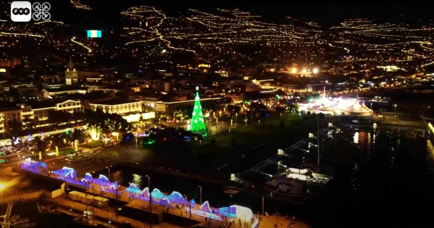 Vídeo captado em drone mostra a iluminação natalícia na baixa do Funchal