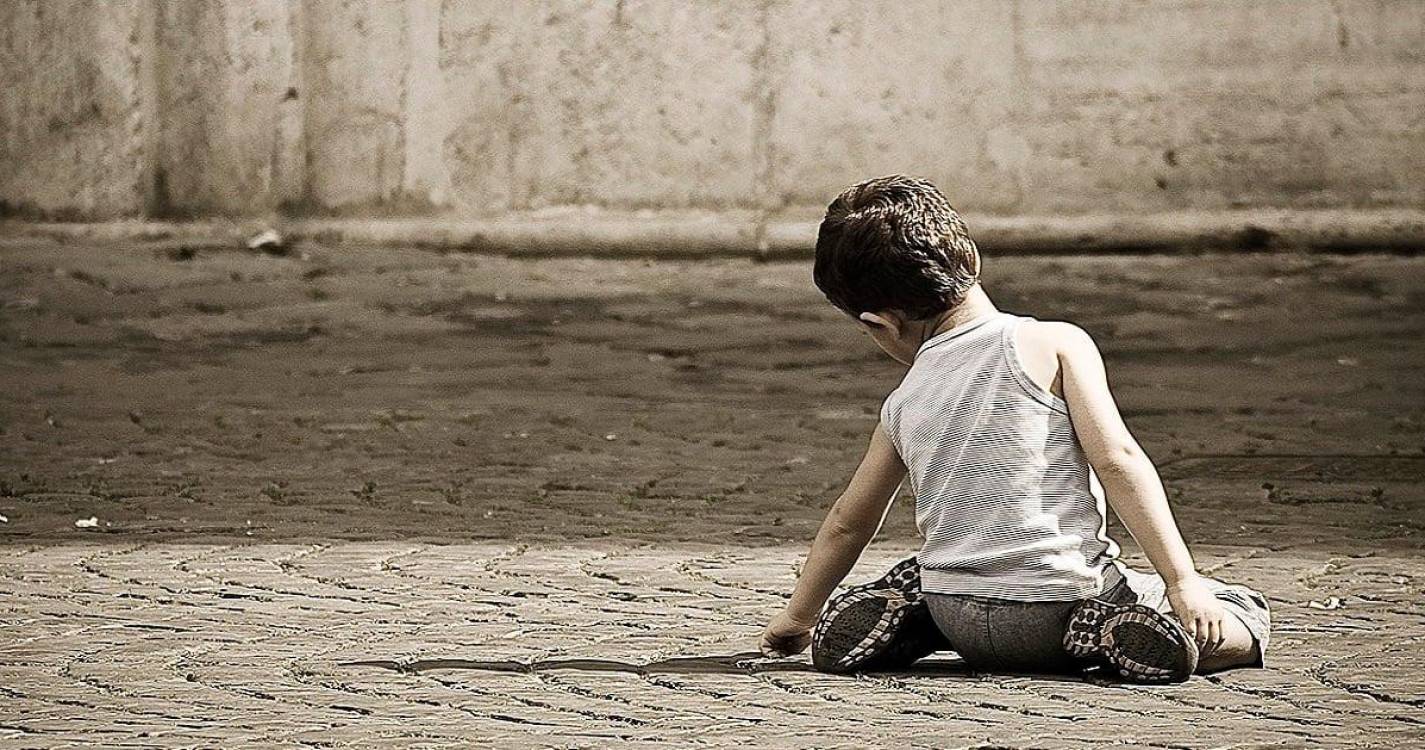 Portugal teria quase meio milhão de crianças pobres sem prestações sociais