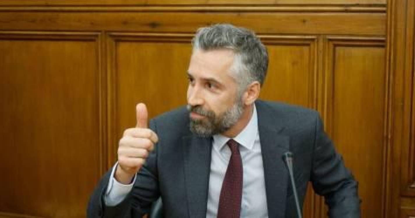 Pedro Nuno aponta falta de mão-de-obra mas Montenegro não abdica de vistos de trabalho