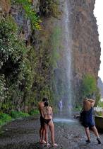 Bombeiros realizam resgate na Cascata dos Anjos