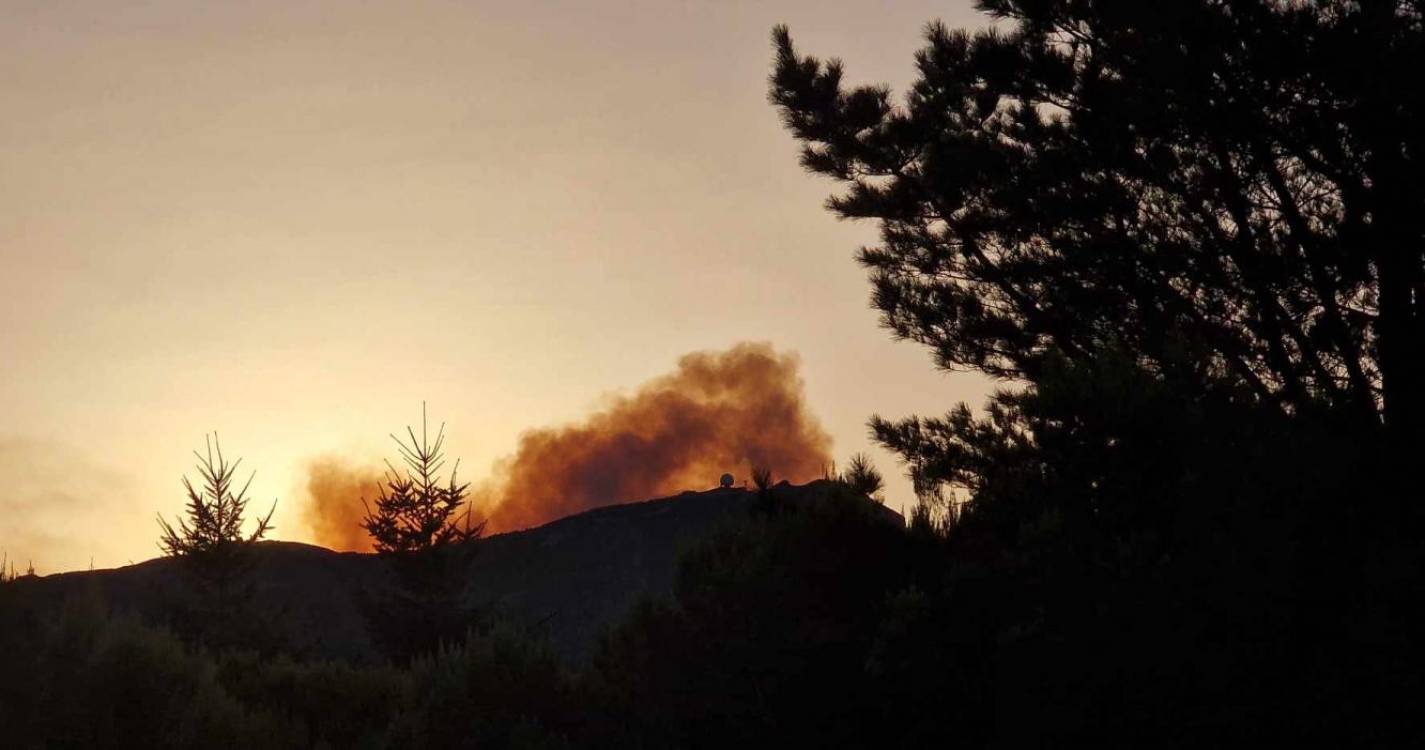 Foco de incêndio surge “do nada” no Pico do Areeiro