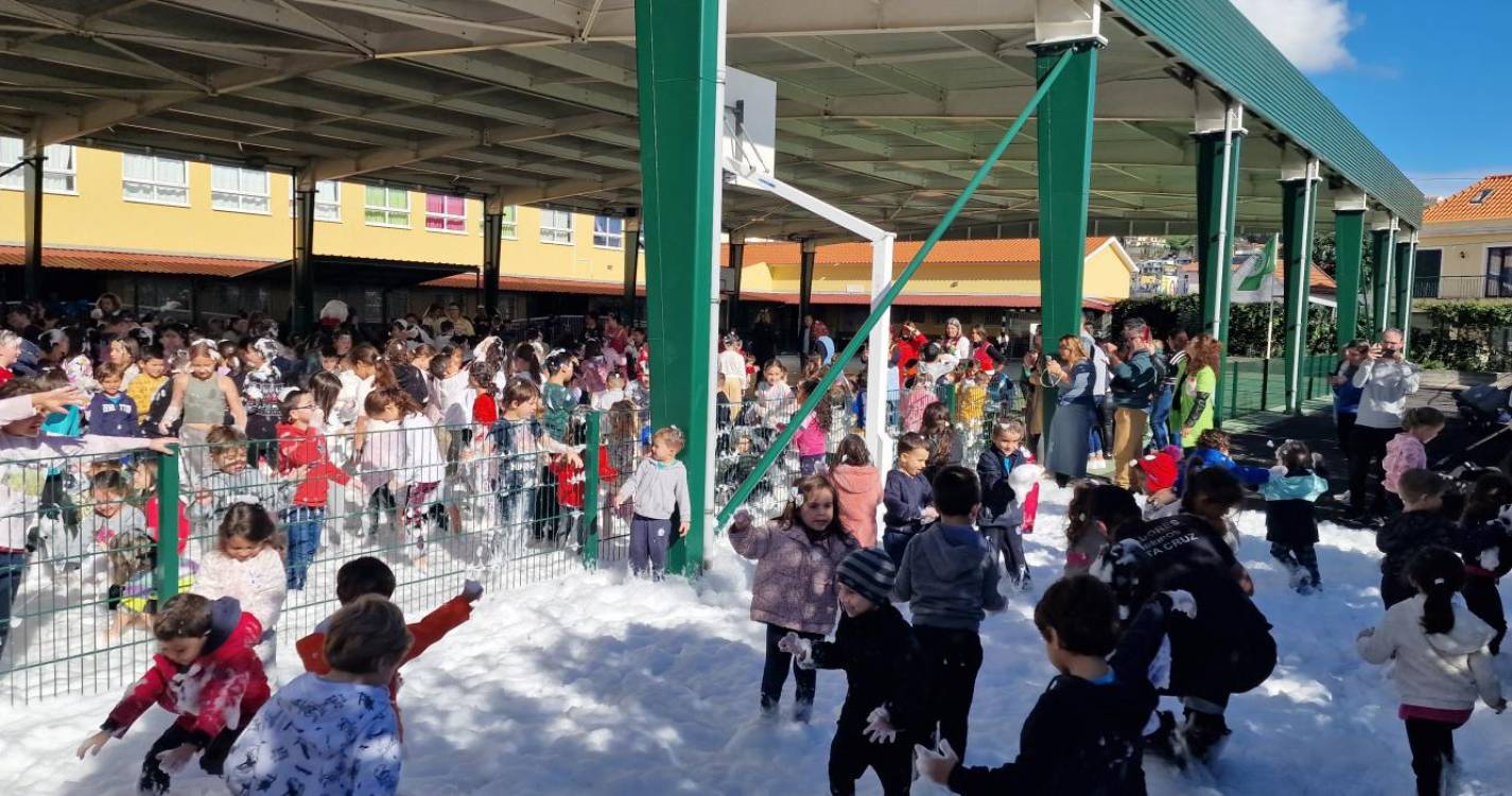 Pai Natal levou alegria e ‘magia’ à Escola do Caniço