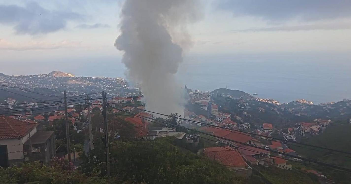 Incêndio no Estreito de Câmara de Lobos (com fotos e vídeo)