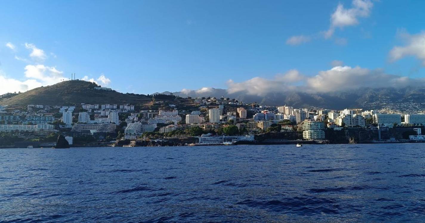 Viagem de catamaran anima este final de dia (com fotos)