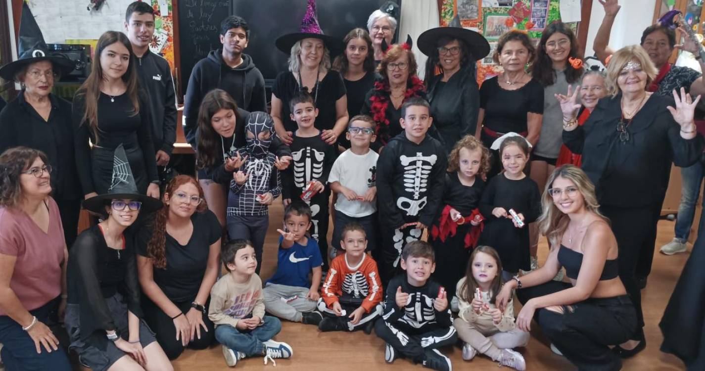 ‘Gonçalves Zarco’ celebra o Halloween e o Pão-por Deus fora e dentro da escola