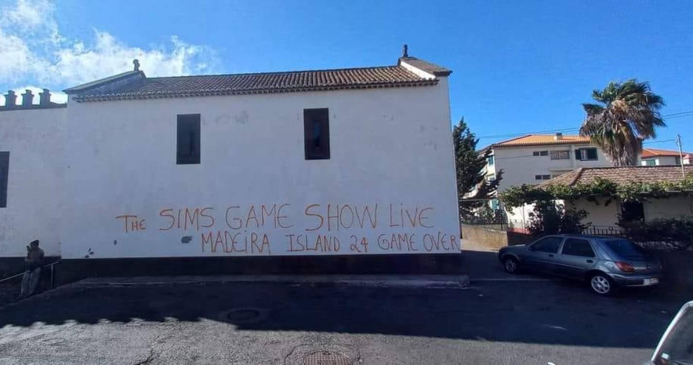 Capela da Mãe de Deus vandalizada esta madrugada