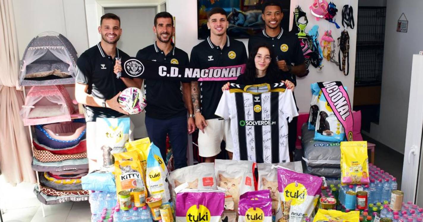 Nacional em ação solidária junto da Associação Ajuda a Alimentar Cães