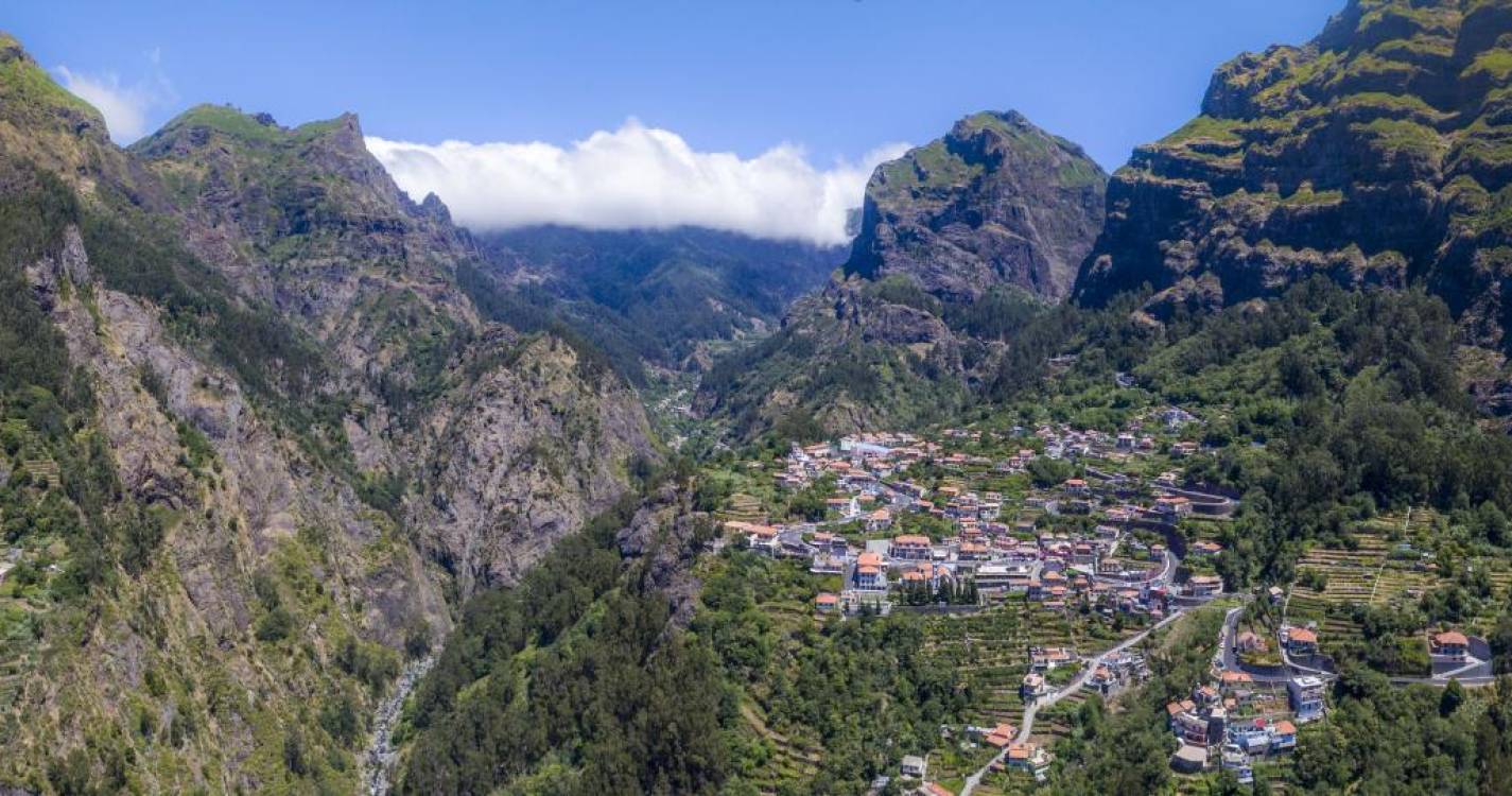 Câmara de Lobos distingue sete personalidades com medalha de mérito municipal grau ouro