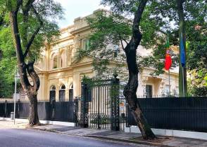 Secretário de Estado pede diálogo para melhorar atendimento na Embaixada de Portugal na Argentina
