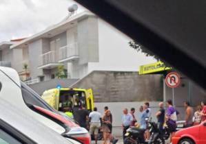 Equipa dos Bombeiros Sapadores socorreu a vítima.