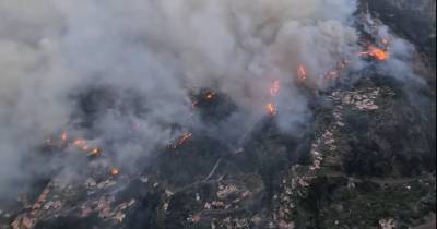 56 operacionais no combate ao incêndio que se aproxima de casas no Jardim da Serra