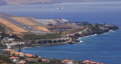 Movimento no Aeroporto da Madeira condicionado devido ao mau tempo e viagens marítimas canceladas