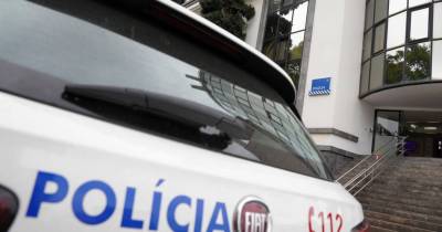 Um homem detido por tráfico de estupefacientes e dois menores identificados no Funchal