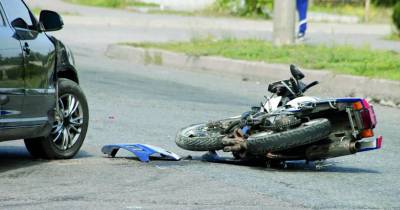 Homem ferido em acidente de mota na Ajuda