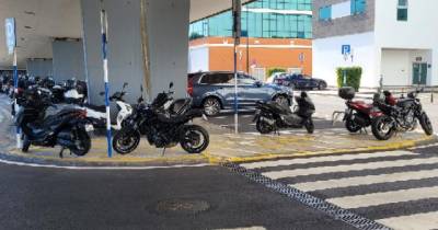 Estacionamento “caótico” de motociclos no Aeroporto da Madeira gera críticas