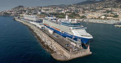 Celebrity Equinox e Mein Schiff 5 embelezam Pontinha.