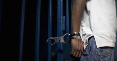 Prisão preventiva para suspeito de tráfico de droga e 300 doses apreendidas na Ribeira Grande.