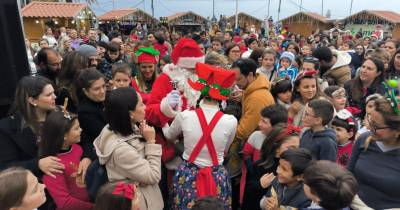 Pai Natal chegou à vila da Ribeira Brava