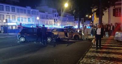 Colisão violenta junto à ponte do Bom Jesus