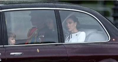 A lutar contra um cancro, Kate Middleton acompanha as comemorações do Aniversário do Rei Charles III.