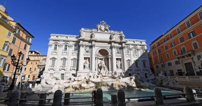 Fonte de Trevi é um dos locais mais visitados da cidade.