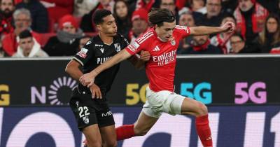 I Liga: Benfica vence V. Guimarães e aproxima-se do líder Sporting