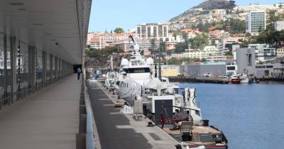 Navio da marinha francesa cancela escala no Funchal devido a avaria