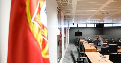 Sala de audiências onde decorrerá o processo BES/GES, no Campus de Justiça, em Lisboa, 14 de outubro de 2024. O julgamento do processo BES/GES começa amanhã, com o ex-banqueiro Ricardo Salgado a ver o Ministério Público rotulá-lo como líder de uma associação criminosa e a defesa a descrevê-lo como o doente que não deve ir a tribunal.