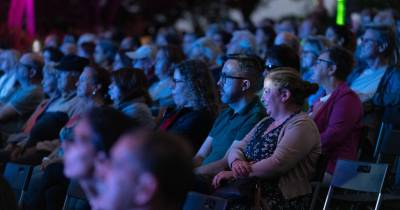 Público mostrou-se rendido às duas primeiras atuações no palco principal da 24.ª edição do Funchal Jazz Festival. Hoje, há mais para ver e ouvir.