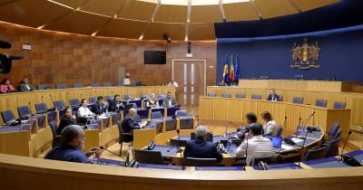 Encontro acabou por ser adiado depois do PS, dail e do PAN terem retirado as propostas apresentadas.