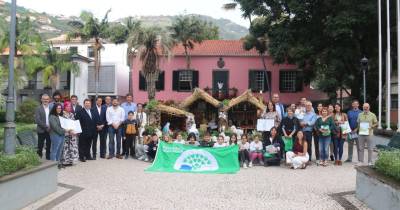 Escolas da Ribeira Brava, Serra de Água, Tabua, Corujeira, Campanário, Padre Manuel Álvares, Creche do Campanário, Universidade Sénior e CACI têm trabalhado na educação ambiental.