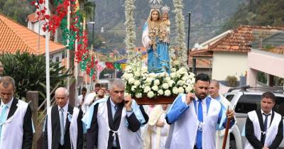 Milhares na Festa de Nossa Senhora do Rosário (com fotos)