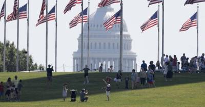 Democratas insistem no acordo rejeitado por Trump para evitar paralisação do governo.