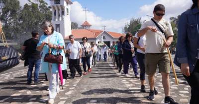 Depois da eucaristia, realizou-se a procissão das velas em honra de Nossa Senhora de Fátima neste dia 13 de outubro.