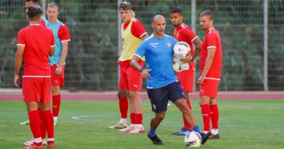 Silas já orienta a primeira sessão de trabalho enquanto técnico verde-rubro.