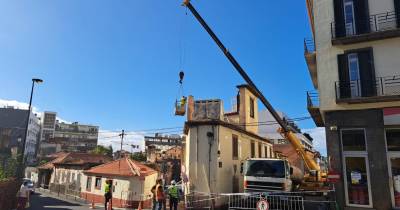 Edifício que desabou na rua da Infância já está a ser intervencionado