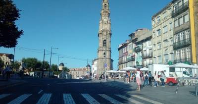 Dano provocado por turista atrasa relógio da Torre dos Clérigos no Porto