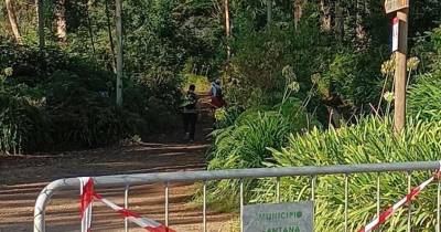 Turistas ignoram barreiras e percorrem Levada do Rei em São Jorge (com fotos e vídeo)