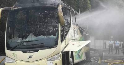Condutor de autocarro em chamas foi para o hospital (com vídeo)