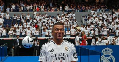 Kylian Mbappé apresentado no Real Madrid.