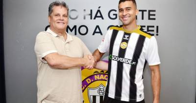 Nacional: Léo Santos assina por três temporadas