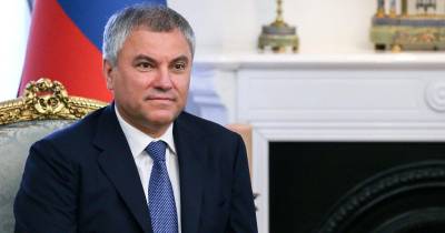 Volodin, um reconhecido falcão na política russa, afirmou que, se for aprovada a utilização desse tipo de armamento, “a Rússia responderá com armas muito mais potentes”.