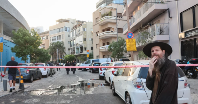 Uma investigação preliminar indica que a explosão, ouvida pelas 03:15 (01:15 em Lisboa) na área central de Telavive, “foi causada pela queda de um alvo aéreo”, disse o exército de Israel em comunicado.