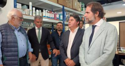 Albuquerque está de visita à empresa Semax, acompanhado de Eduardo Jesus.