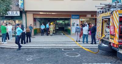 Incêndio na garagem do centro comercial Europa gera aparato (com fotos e vídeo)