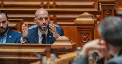 Francisco Gomes diz que as “escolas estão a ser transformadas em espaços de formatação”.