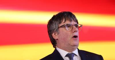 Catalunha inicia processo para investir governo socialista sob ameaças de Puigdemont