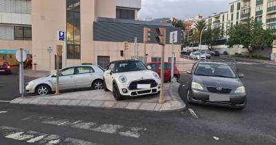 Todos os dias são constantes os abusos no estacionamento.